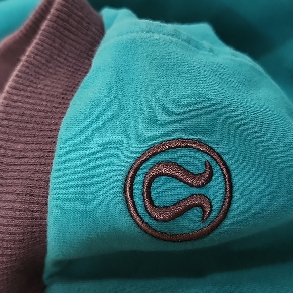 Vintage Lululemon riversable hoodie - Picture 6 of 9